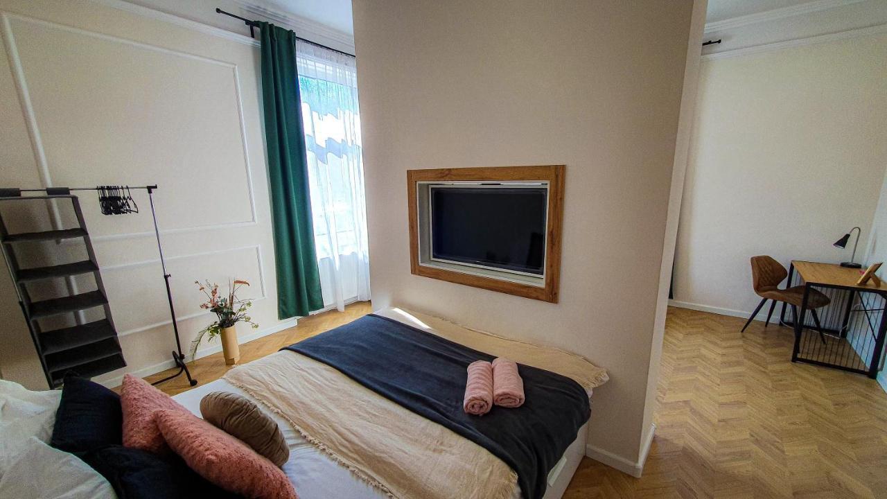 Smaragd Apartman 杰尔 外观 照片