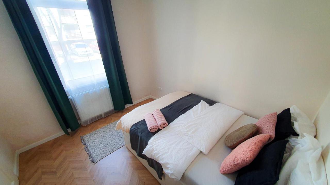 Smaragd Apartman 杰尔 外观 照片